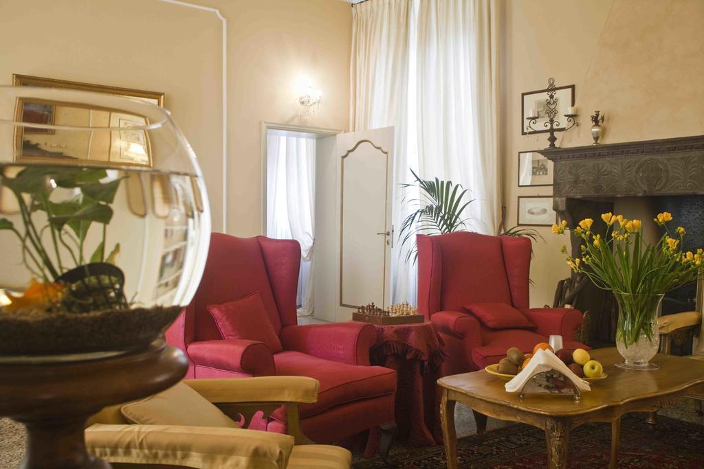 Couette-café Relais San Lorenzo Lucques